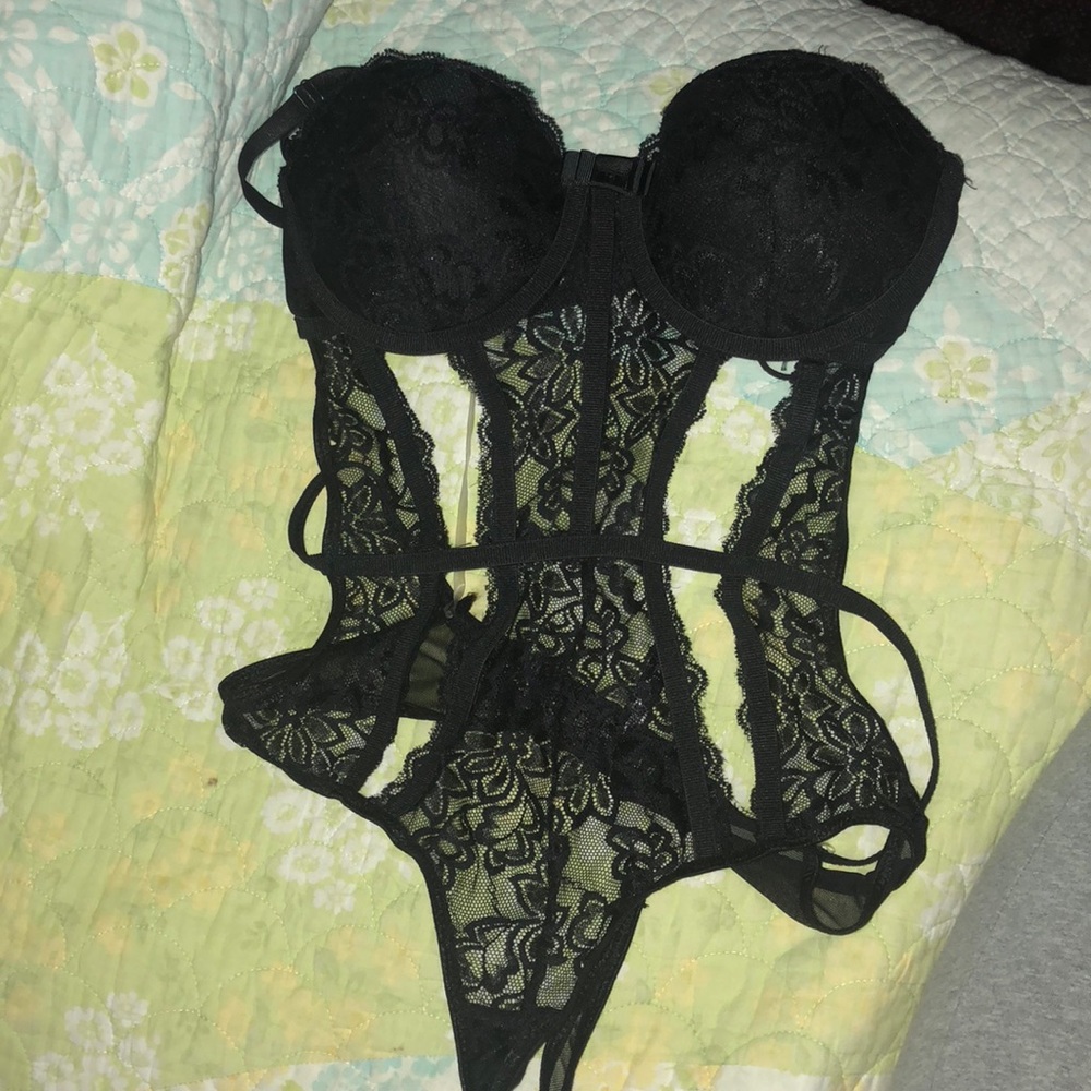 Lingerie .